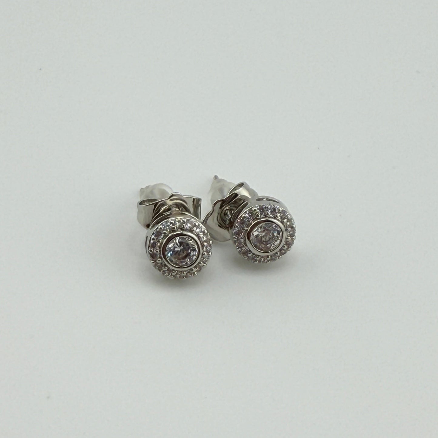 Topo piedra línea básica