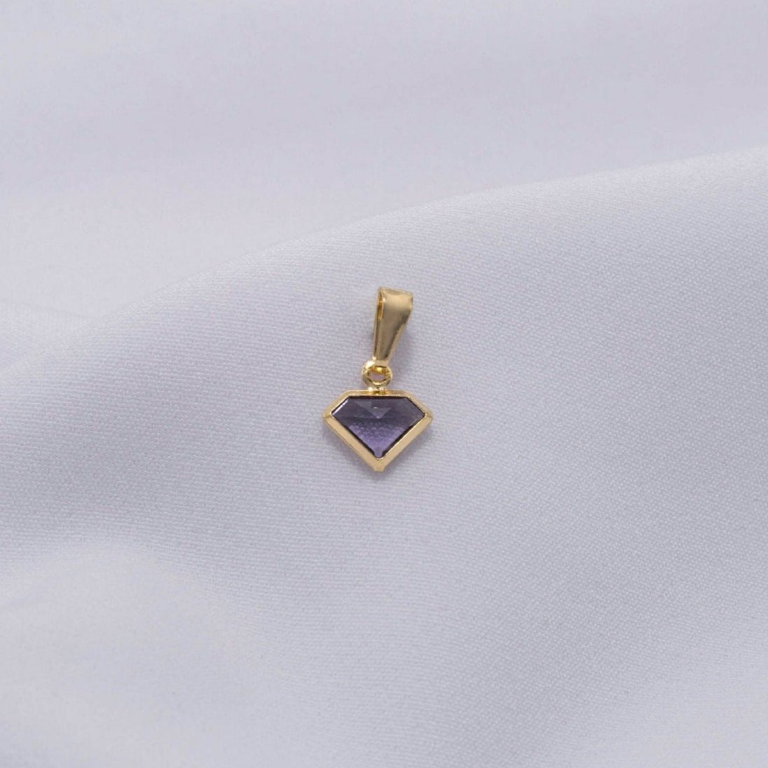 Dije Silueta Diamante