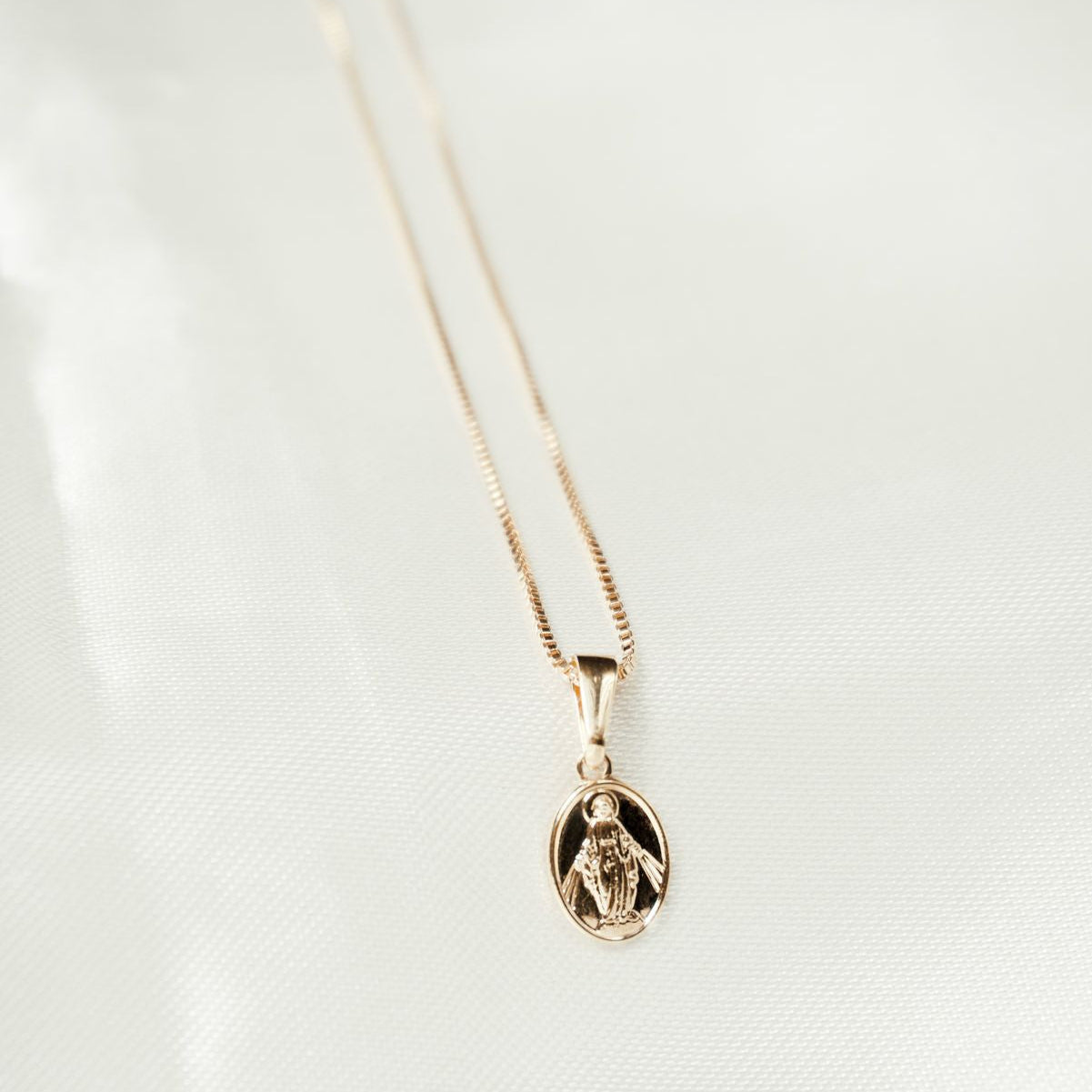 Cadena Con Virgen Milagrosa