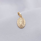 Dije Virgen Guadalupe Borde Troquelado