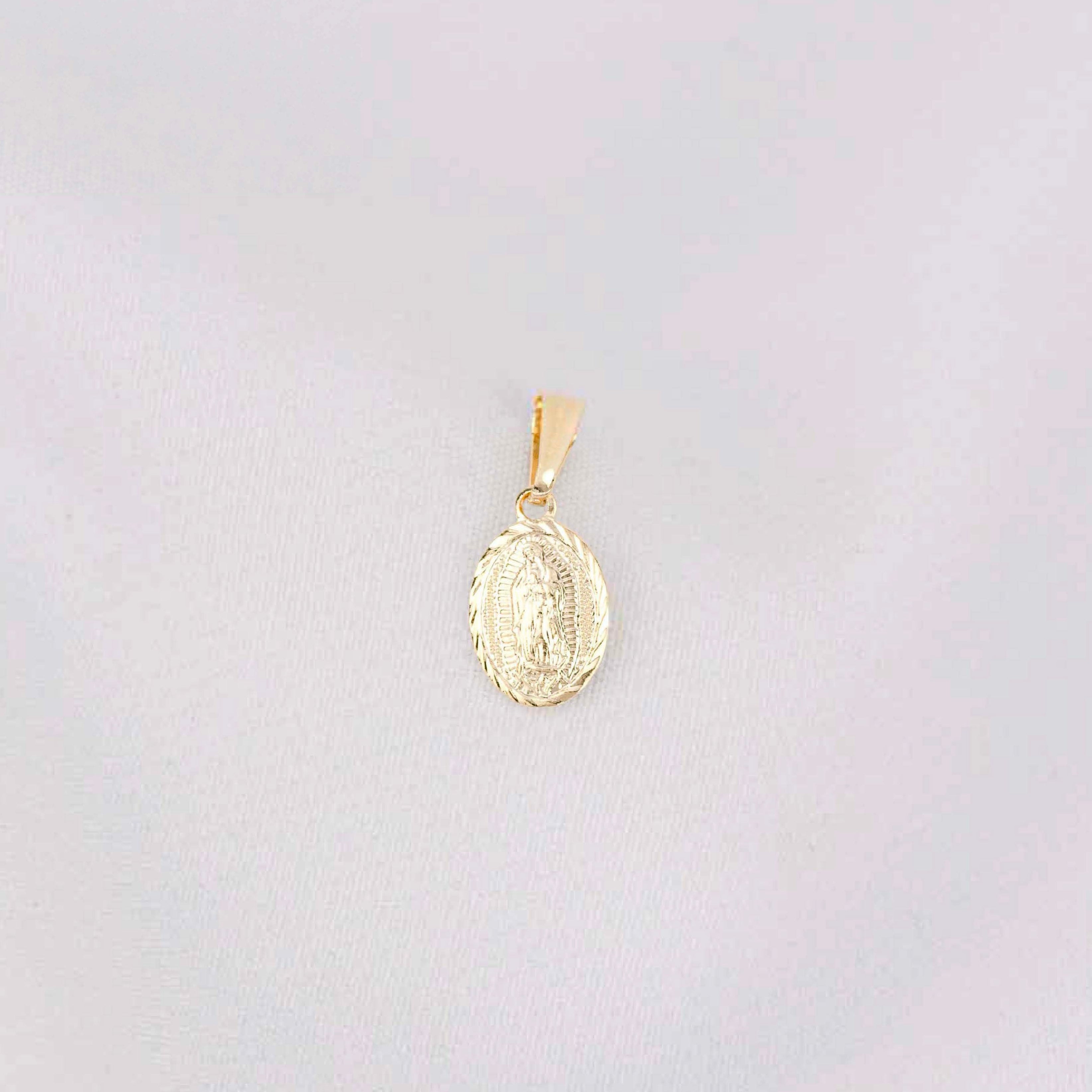 Dije Virgen Guadalupe Borde Troquelado